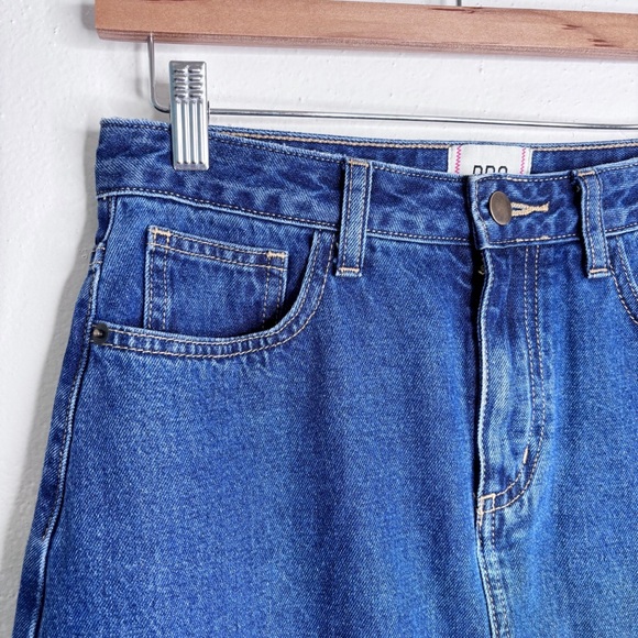 BDG Theo Denim A-Line Midi Skirt Raw Hem Size Small EUC - Picture 8 of 10